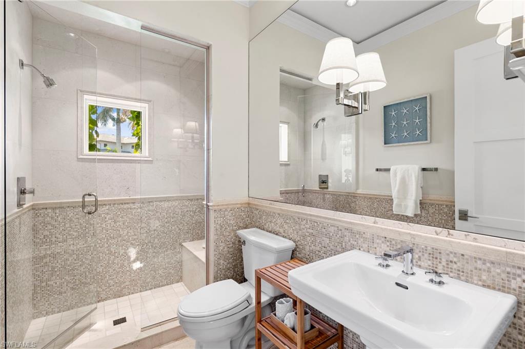 AQUALANE SHORES - Residential