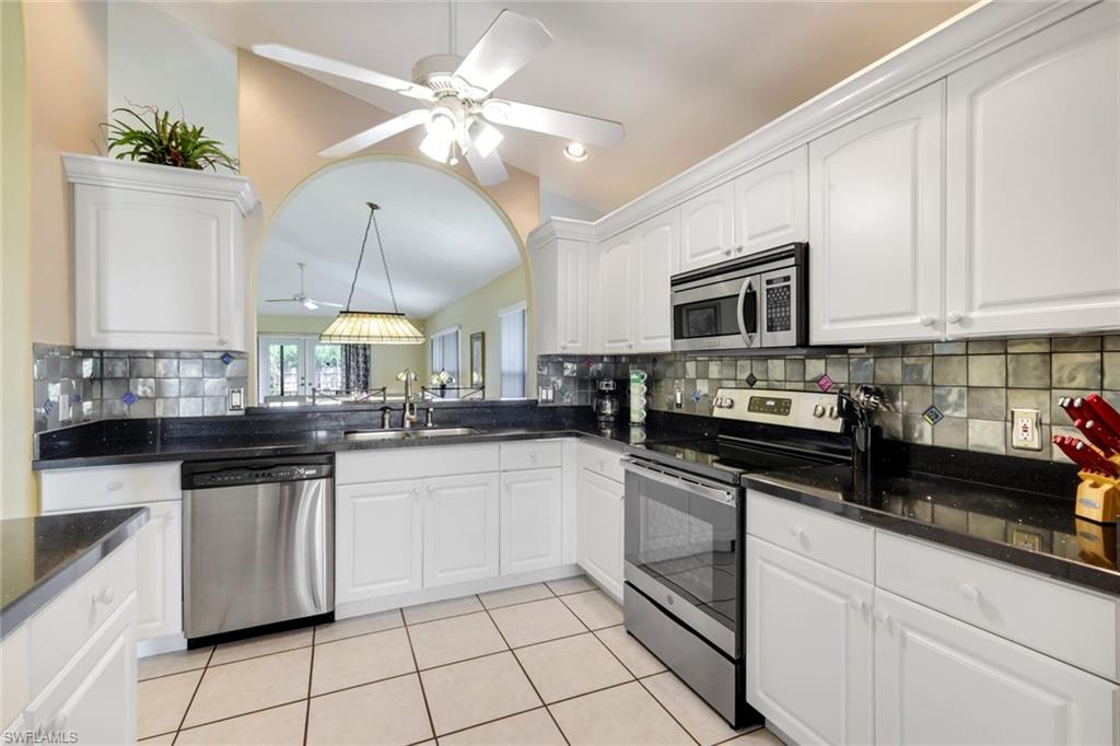 NAPLES PARK - Residential