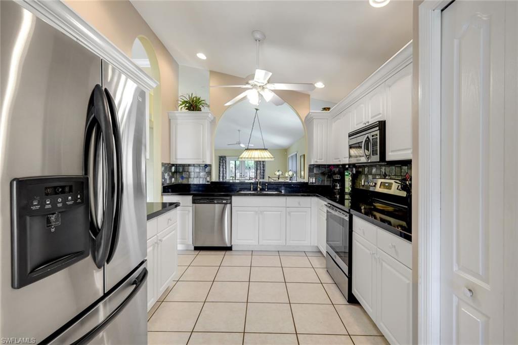 NAPLES PARK - Residential