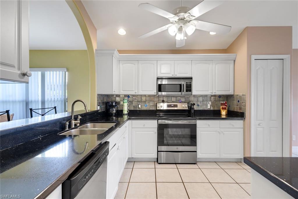 NAPLES PARK - Residential