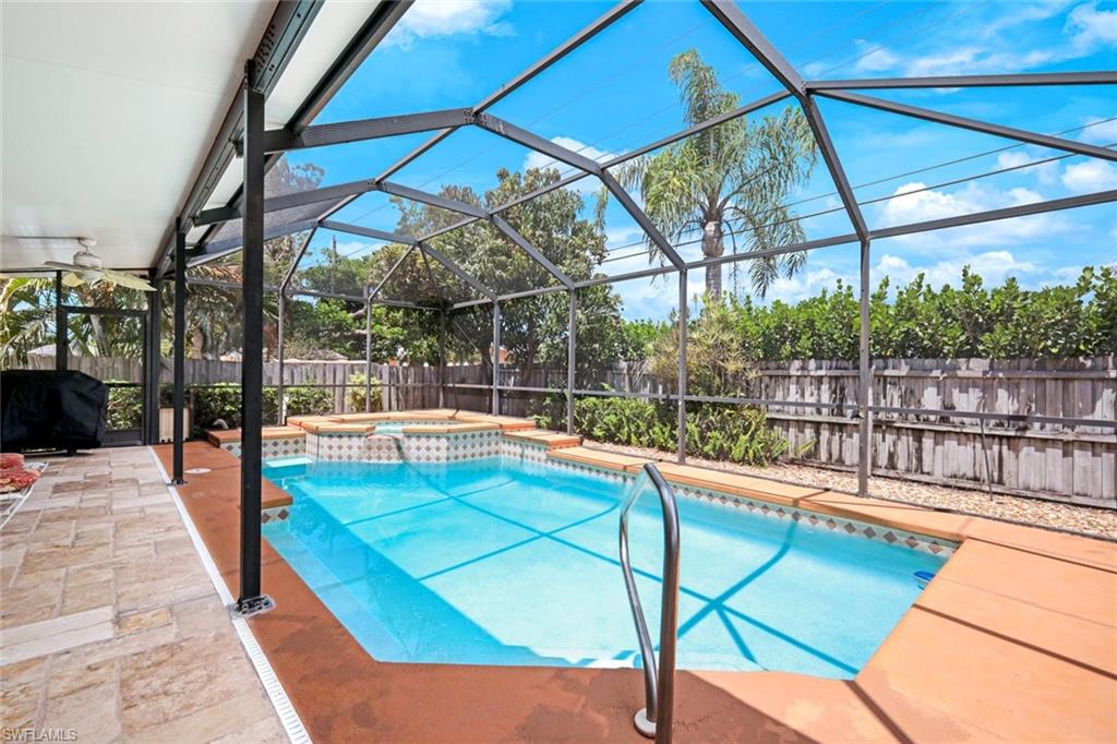 NAPLES PARK - Residential