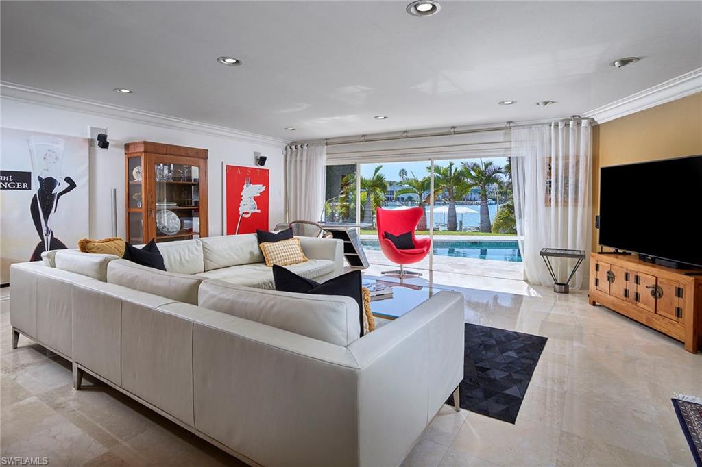 MOORINGS - Residential