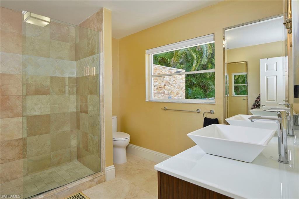 MOORINGS - Residential