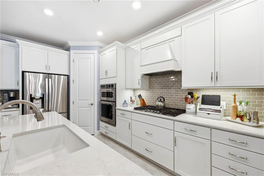 WINDING CYPRESS - Residential