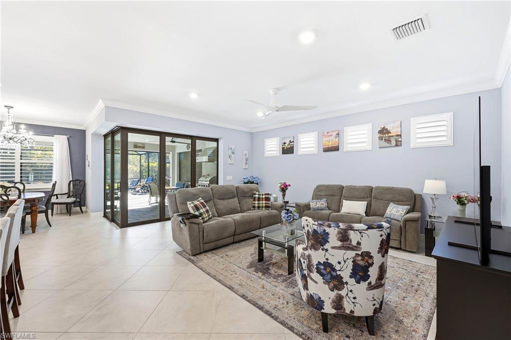 WINDING CYPRESS - Residential