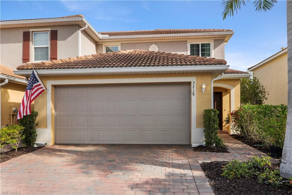 Photo of 3719 Crofton CT, FORT MYERS, FL 33916 (MLS # 226016858)