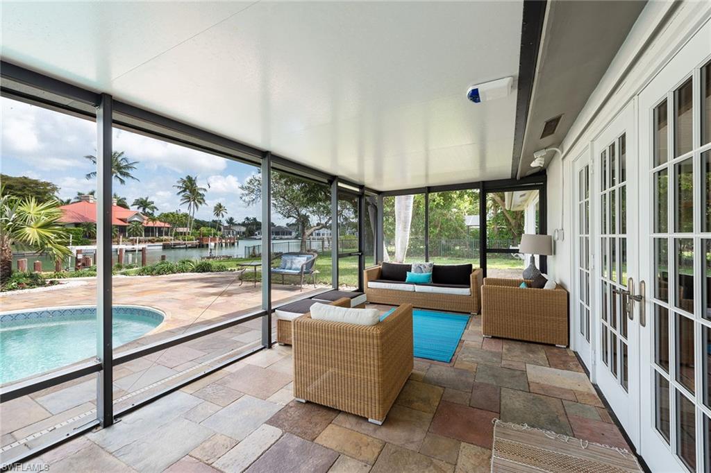 MOORINGS - Residential