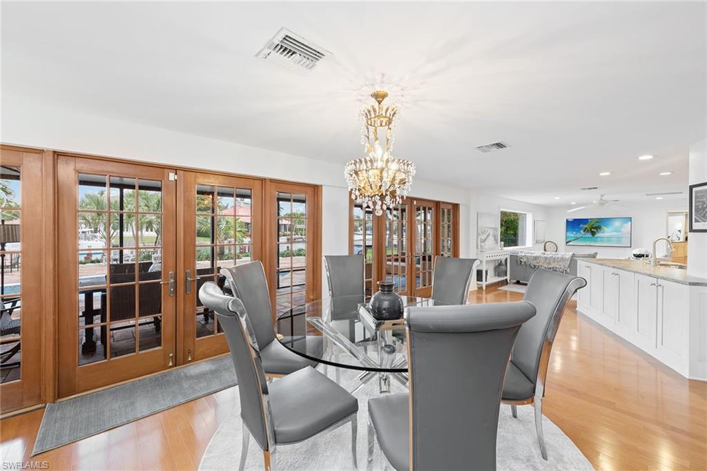 MOORINGS - Residential