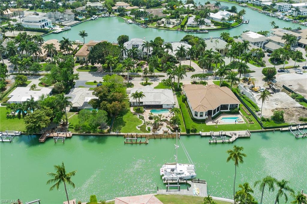 MOORINGS - Residential