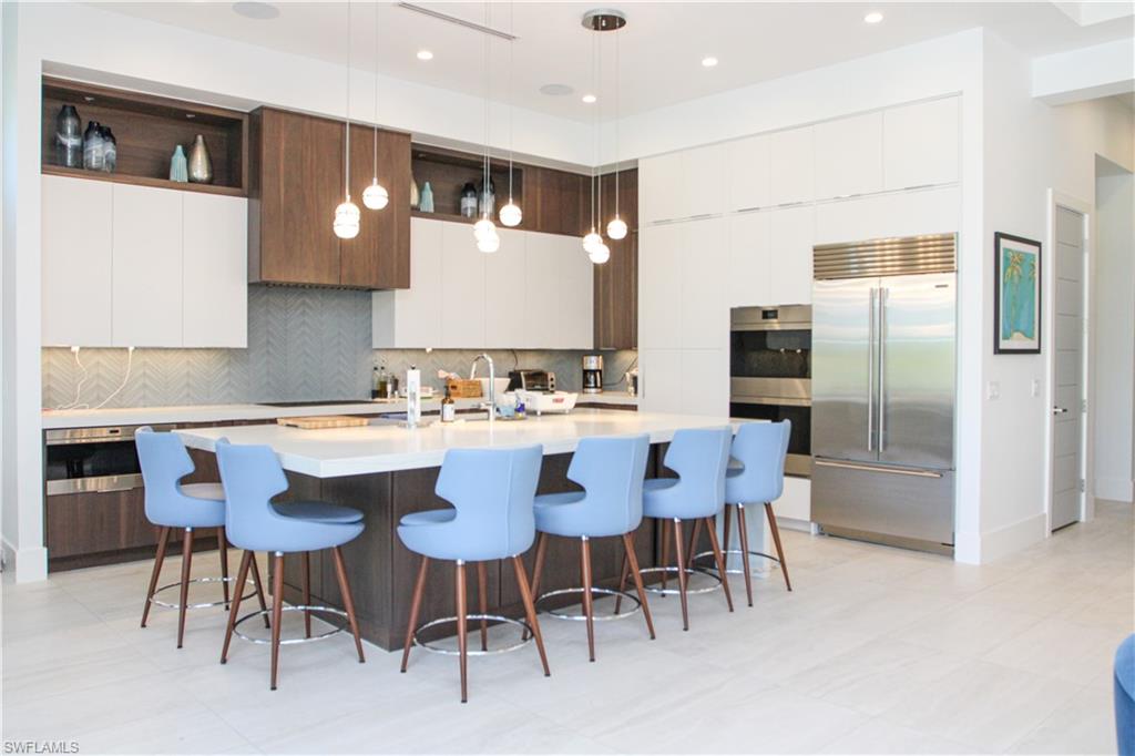 MOORINGS - Residential Lease