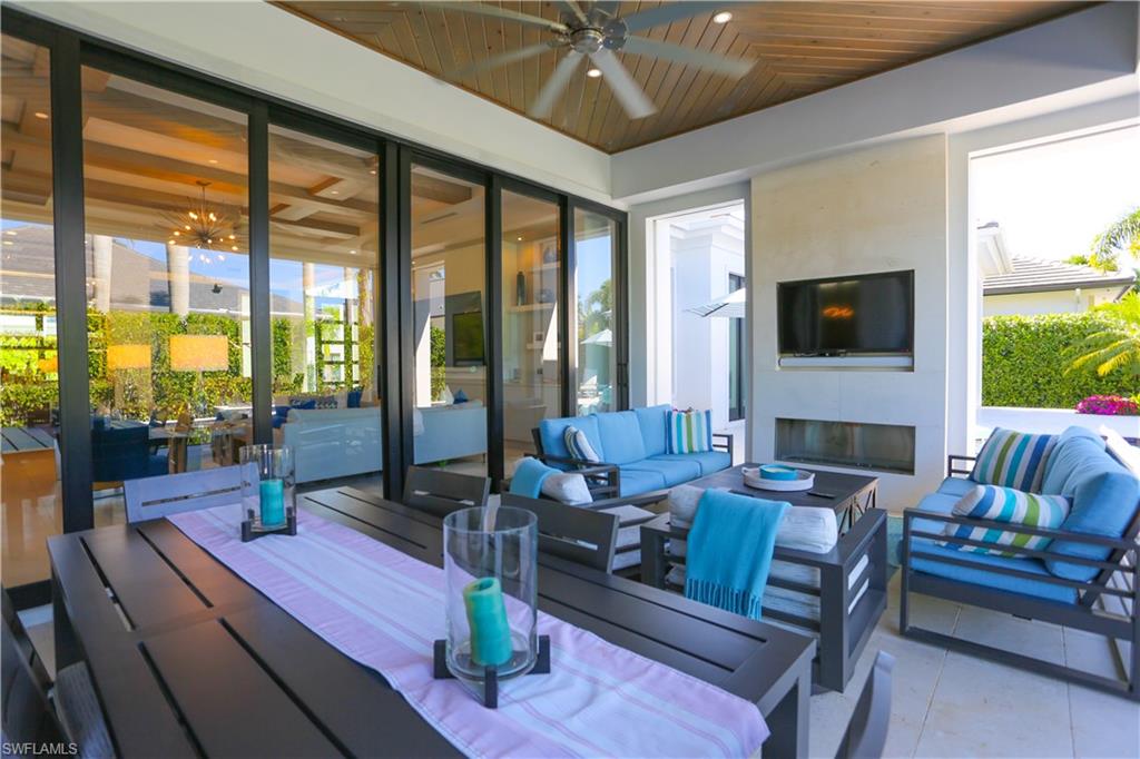 MOORINGS - Residential Lease