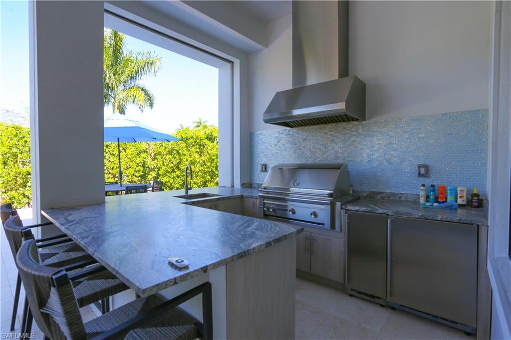 MOORINGS - Residential Lease