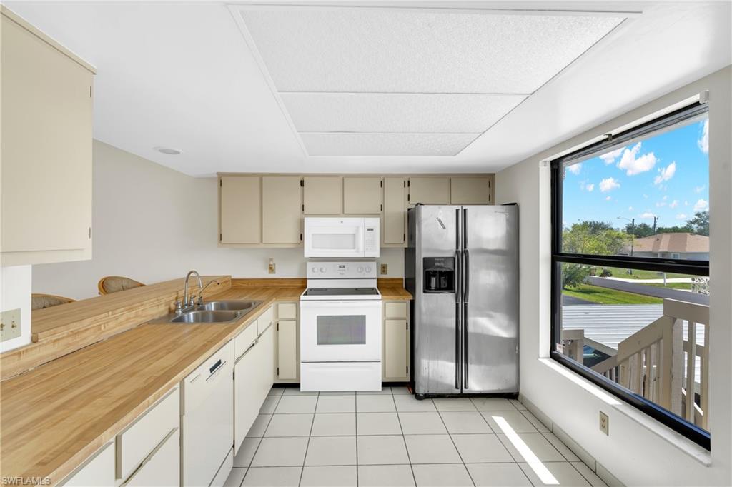 BARUNA BAY CONDO - Residential
