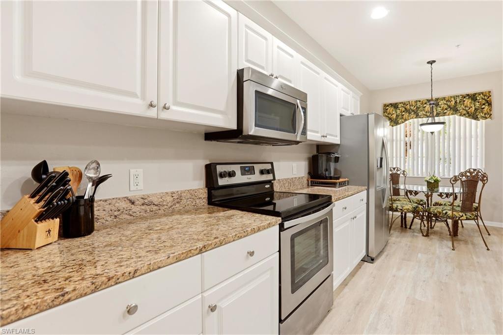 LAKE BARRINGTON - Residential