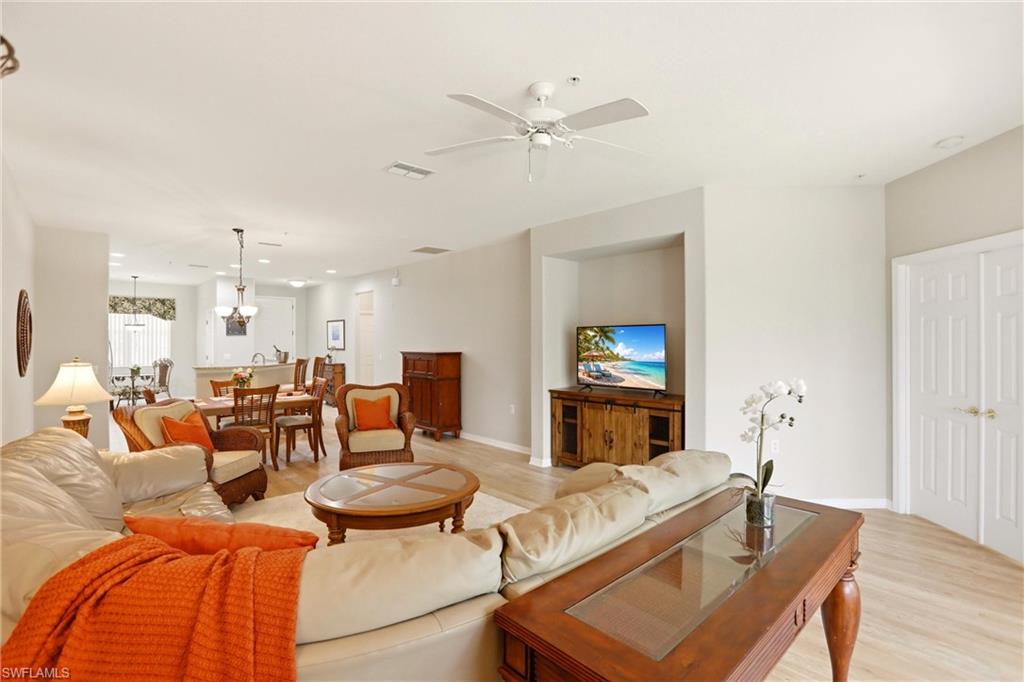 LAKE BARRINGTON - Residential