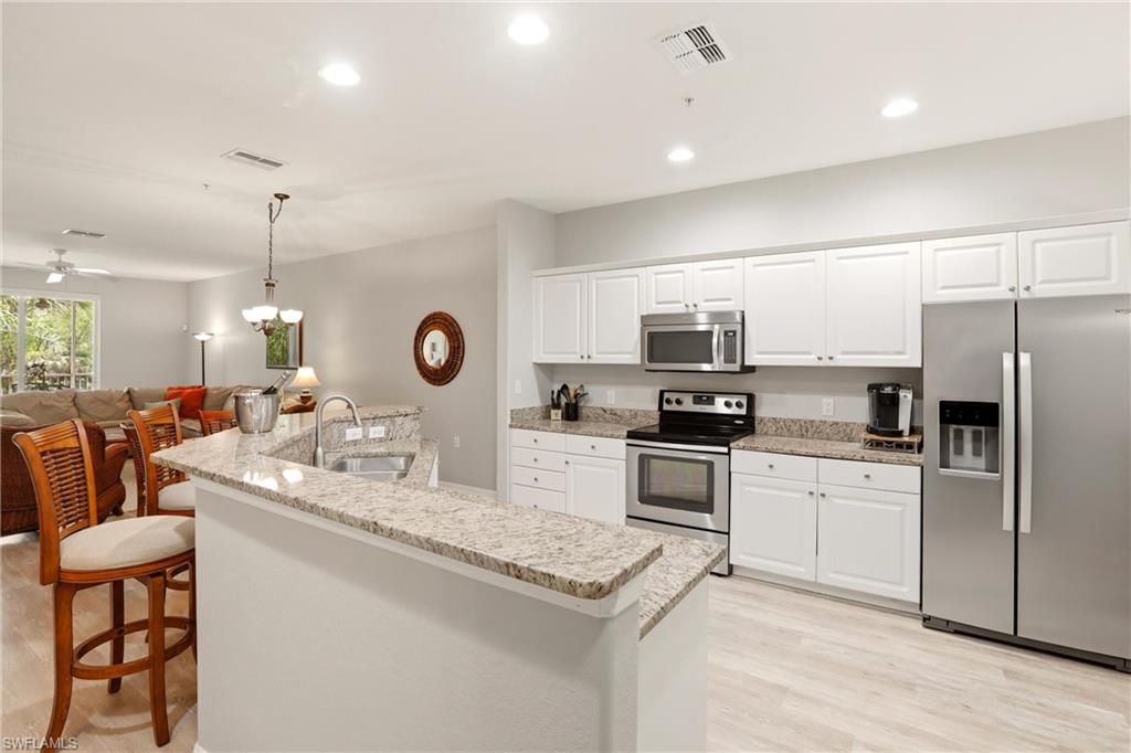 LAKE BARRINGTON - Residential