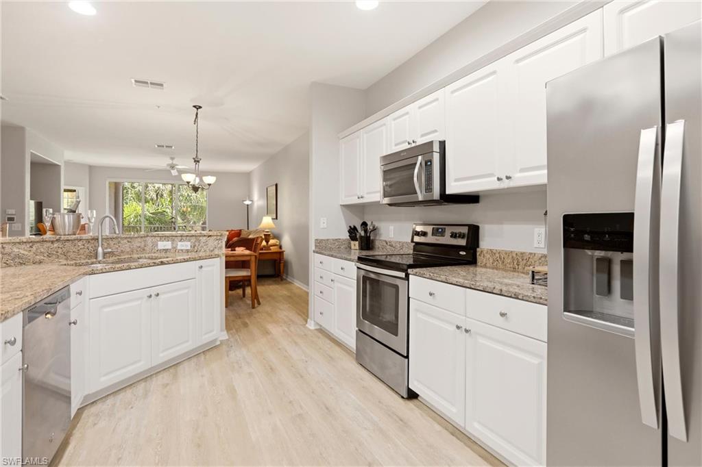 LAKE BARRINGTON - Residential