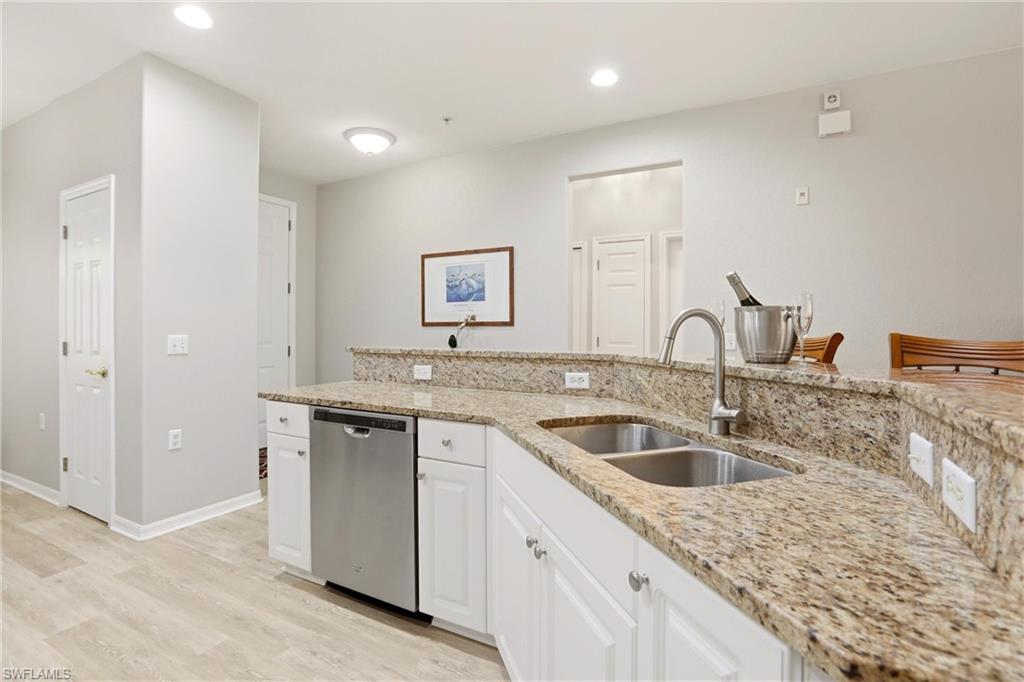 LAKE BARRINGTON - Residential