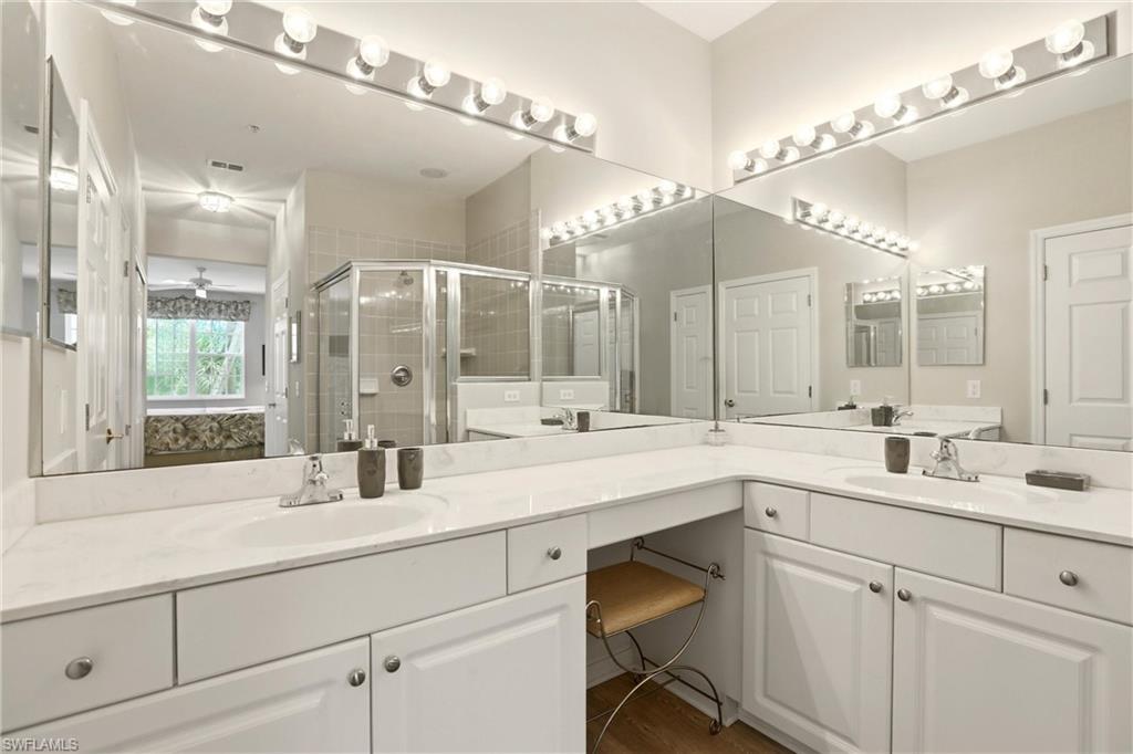 LAKE BARRINGTON - Residential