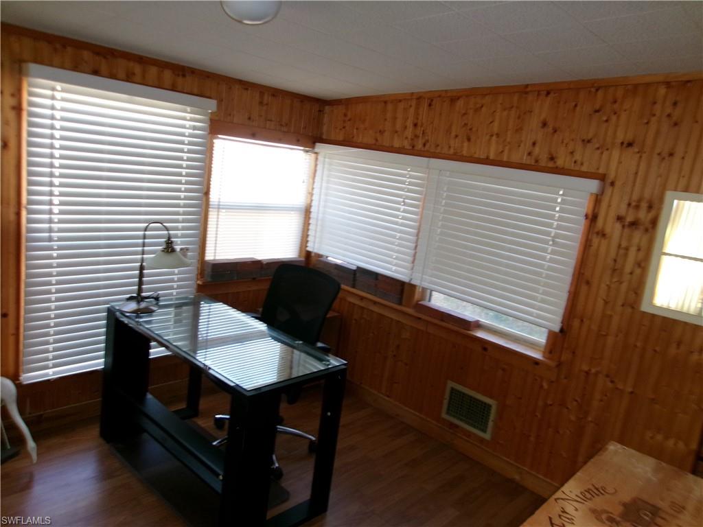 RIVIERA COLONY - Residential