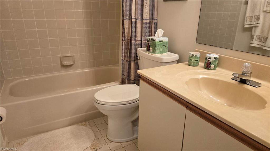 ANDOVER SQUARE - Residential