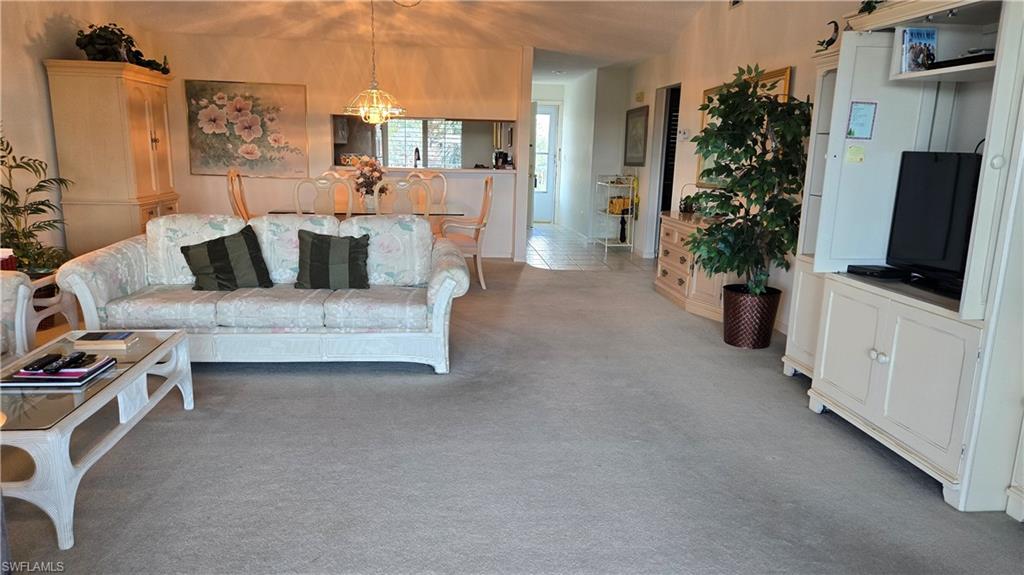 ANDOVER SQUARE - Residential