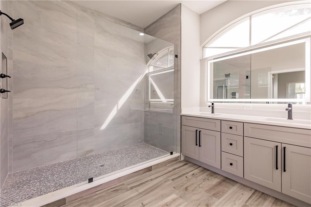 PINE GLEN - Residential