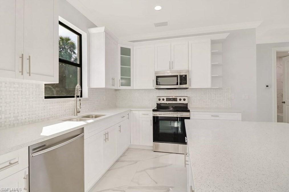 GOLDEN GATE ESTATES - Residential