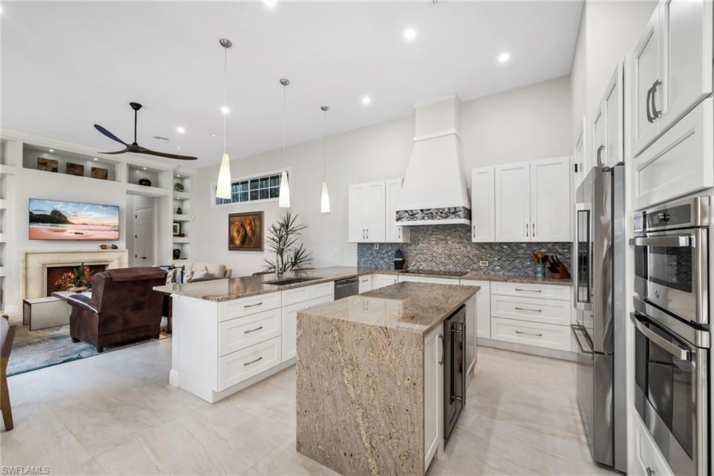 MIRA LAGO - Residential