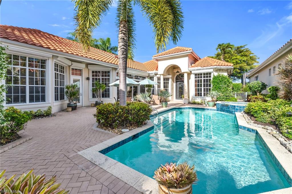 MIRA LAGO - Residential