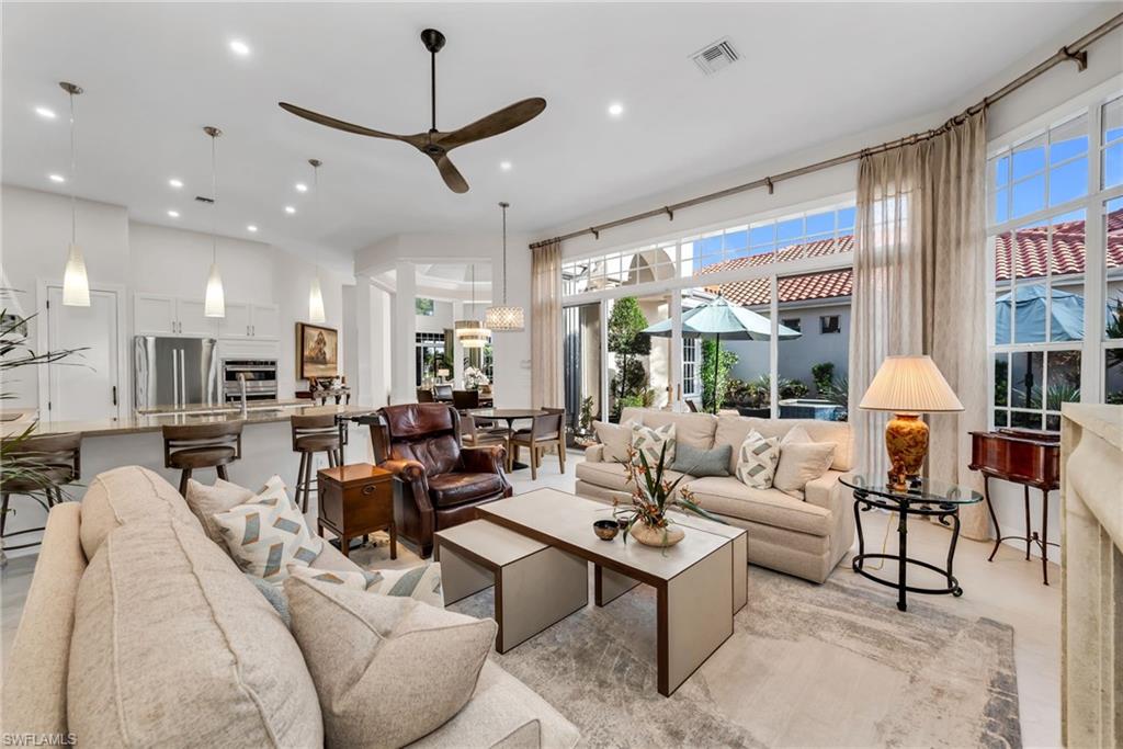 MIRA LAGO - Residential