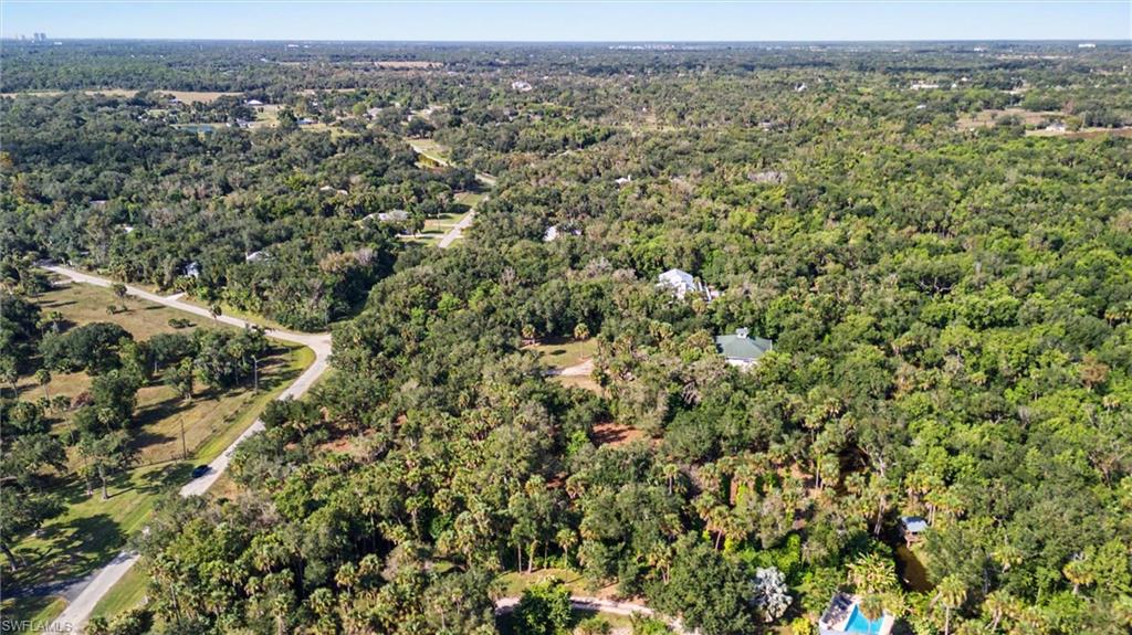 MACKABOY FARMS - Land