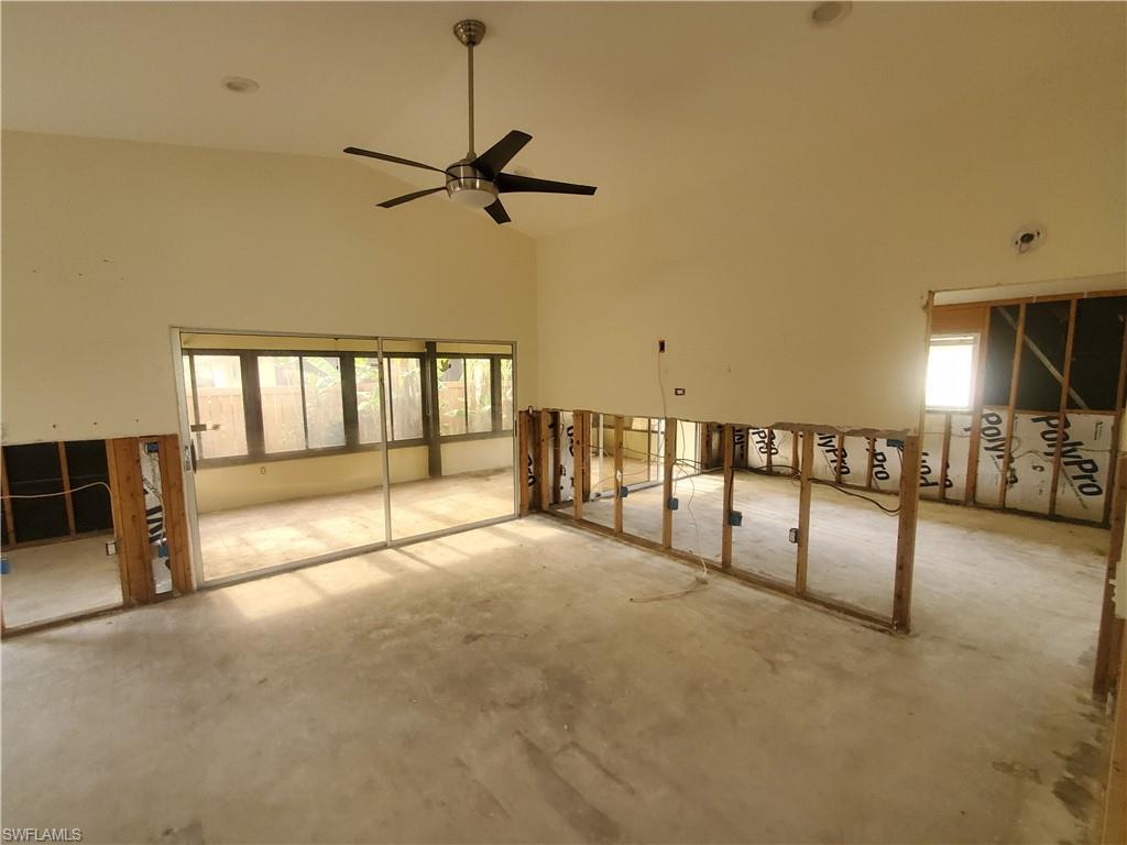 ROYAL WOODS - Residential