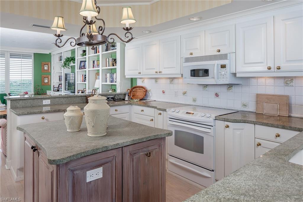 BRIGHTON AT BAY COLONY - Residential