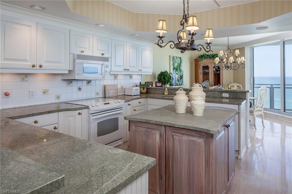 BRIGHTON AT BAY COLONY - Residential