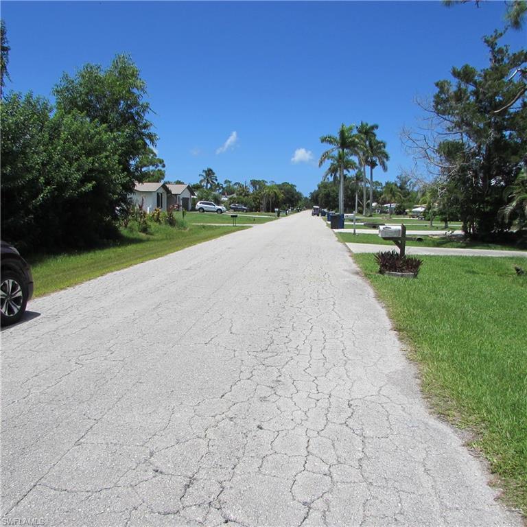 PINE ISLAND TROPICAL HOMESITES - Land