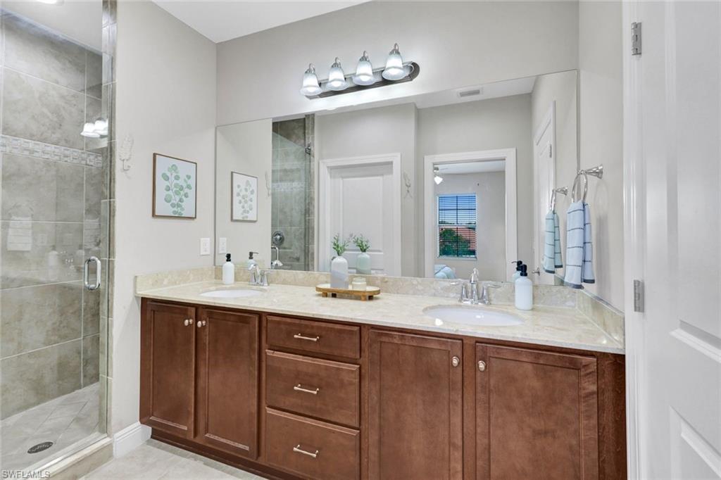 ARTESIA - Residential Lease