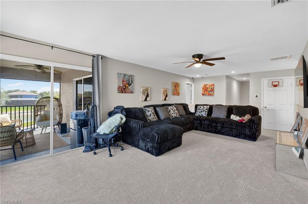 VALENCIA LAKES - Residential