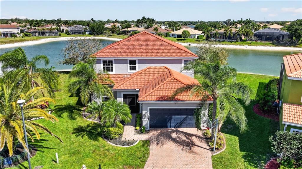 VALENCIA LAKES - Residential