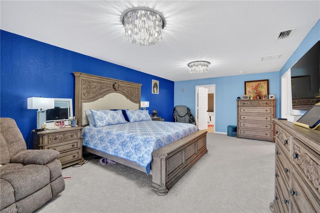 VALENCIA LAKES - Residential