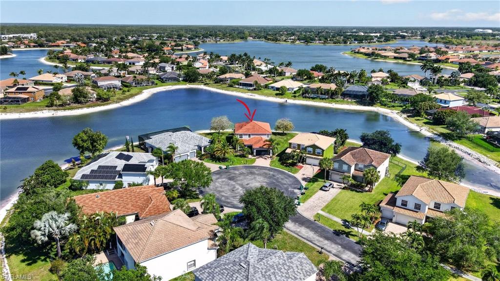 VALENCIA LAKES - Residential