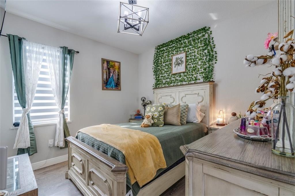 IMPERIAL GATES - Residential