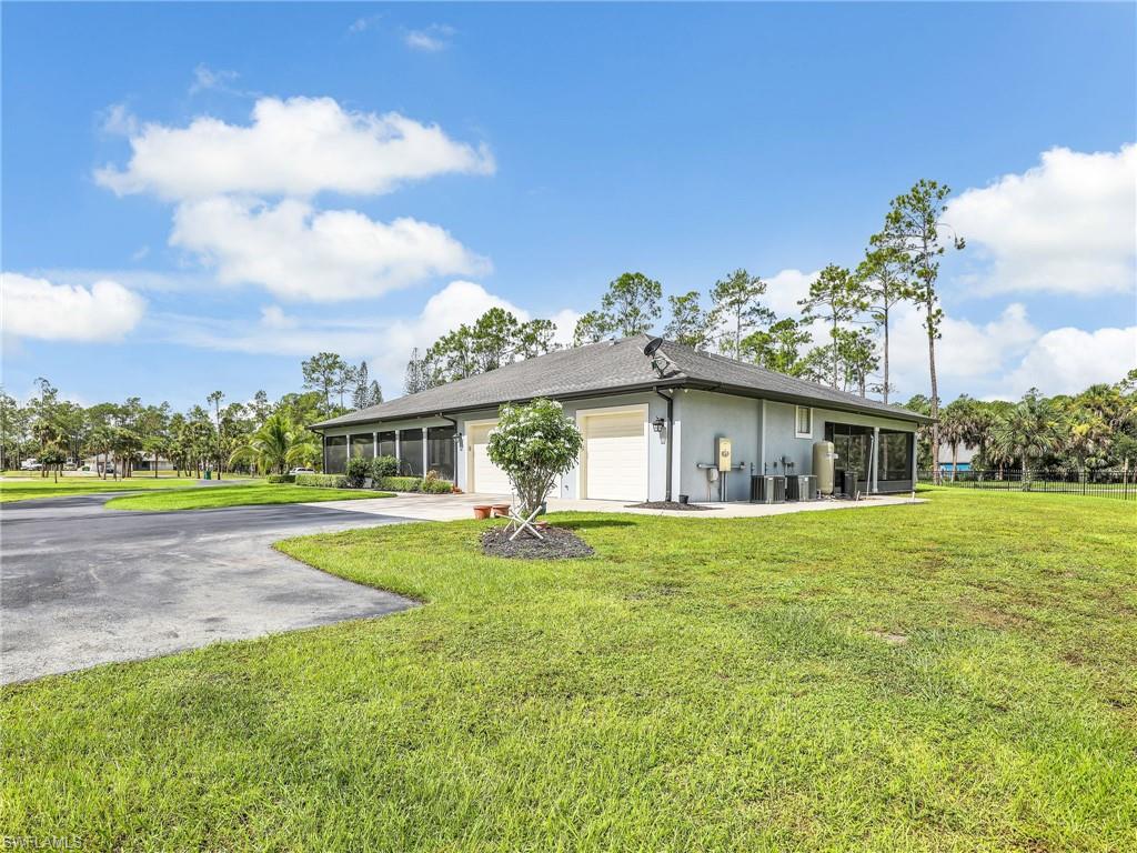COLLIER WOODS - Residential