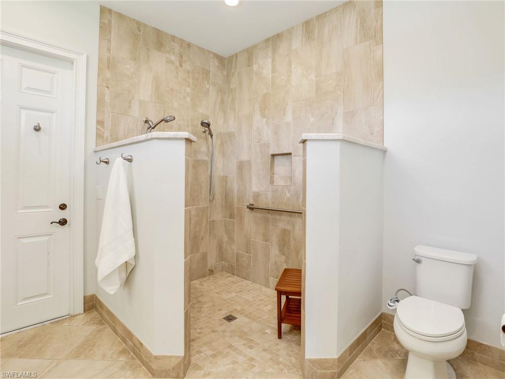 COLLIER WOODS - Residential