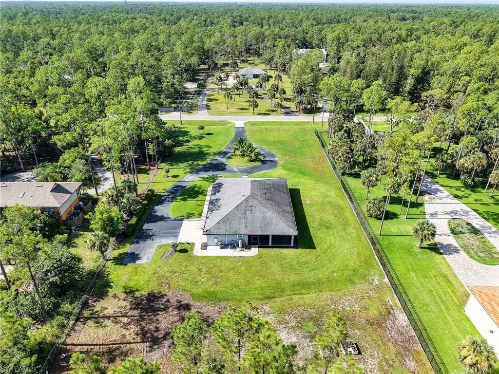 COLLIER WOODS - Residential