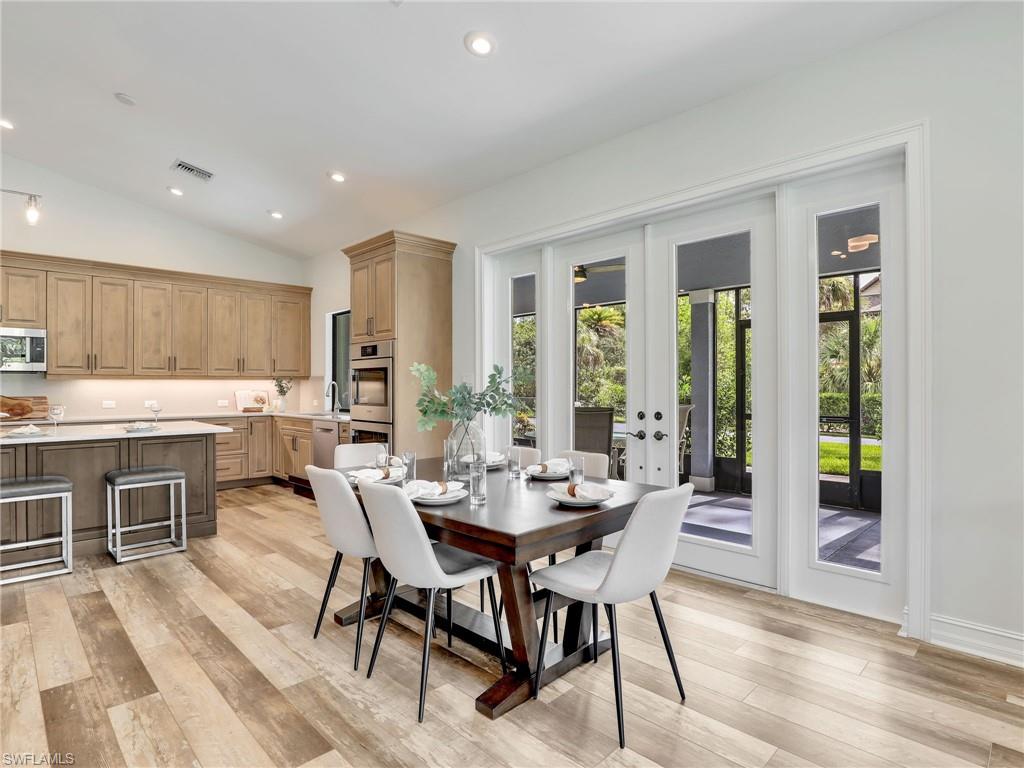 COLLIER WOODS - Residential