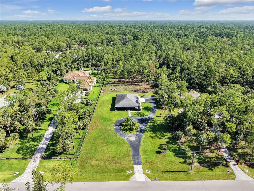 COLLIER WOODS - Residential