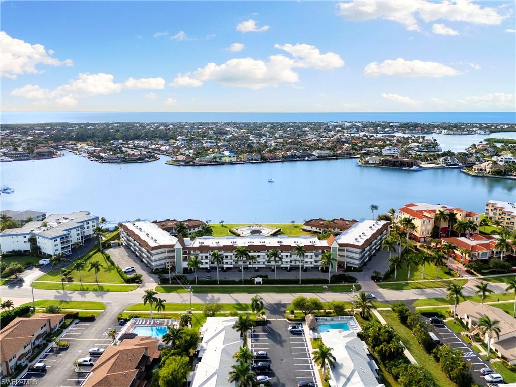 SMOKEHOUSE HARBOUR - Residential