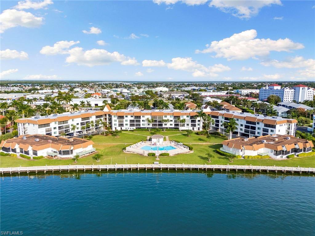 SMOKEHOUSE HARBOUR - Residential