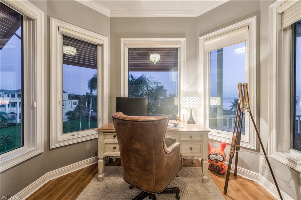 BAREFOOT BEACH - Residential